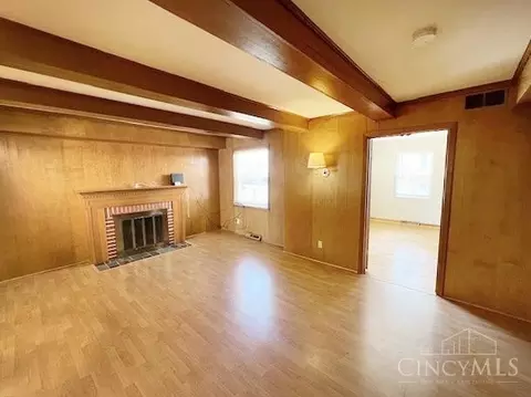Living - 845 Ligorio Ave, Greenhills, OH 45218 photo 3 of 3