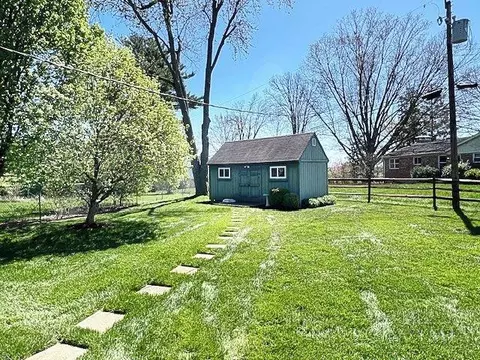View/Area - 845 Ligorio Ave, Greenhills, OH 45218 photo 1 of 1