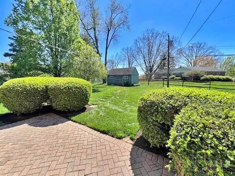 Exterior - 845 Ligorio Ave, Greenhills, OH 45218 photo 5 of 10