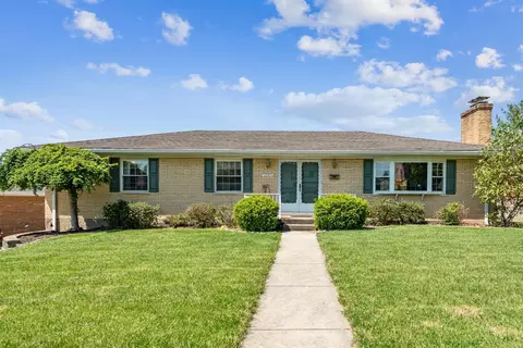 2989 Chardale Ct, Cincinnati, OH 45248