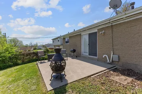 Exterior - 11884 Hamden Dr, Forest Park, OH 45240 photo 4 of 6