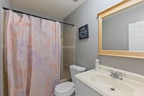 Bath - 11884 Hamden Dr, Forest Park, OH 45240 photo 1 of 3