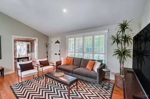 Living - 1920 Gregory Ln, Cincinnati, OH 45206 photo 3 of 8