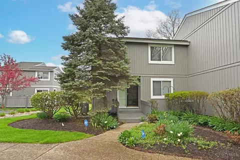 42 Twin Lakes Dr, Fairfield, OH 45014