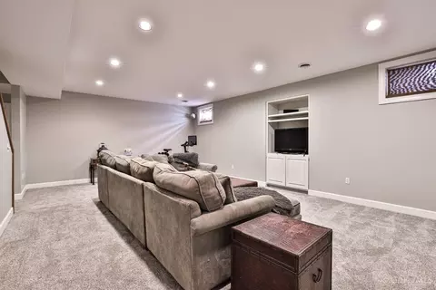 Living - 7680 Foxgate Ln, Cincinnati, OH 45243 photo 7 of 7
