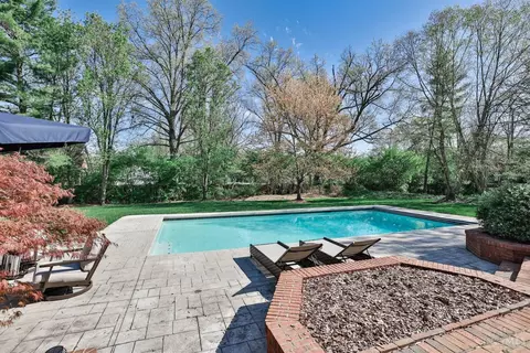 Exterior - 7680 Foxgate Ln, Cincinnati, OH 45243 photo 10 of 13