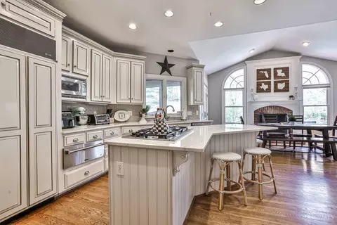 Kitchen - 7680 Foxgate Ln, Cincinnati, OH 45243 photo 3 of 3