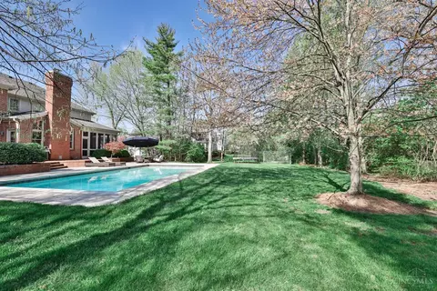Exterior - 7680 Foxgate Ln, Cincinnati, OH 45243 photo 11 of 13