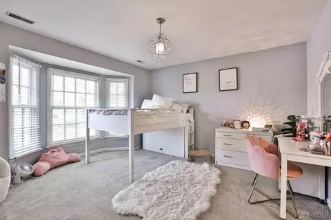 Bedroom - 7680 Foxgate Ln, Cincinnati, OH 45243 photo 2 of 5