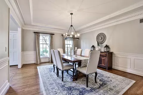 Dining - 7680 Foxgate Ln, Cincinnati, OH 45243 photo 2 of 4