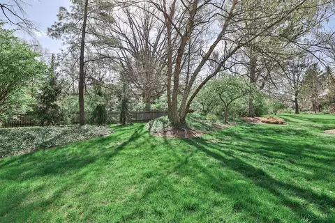 View/Area - 7680 Foxgate Ln, Cincinnati, OH 45243 photo 1 of 1