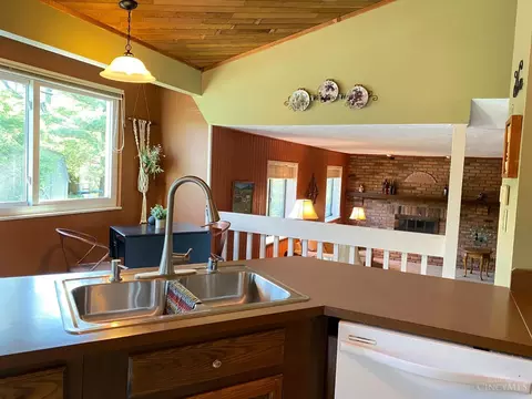 Kitchen - 2347 Cranbrook Dr, Cincinnati, OH 45231 photo 3 of 4