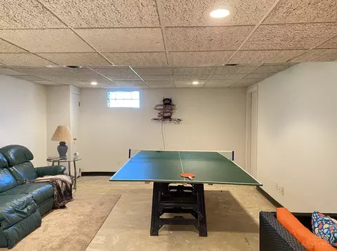 Dining - 2347 Cranbrook Dr, Cincinnati, OH 45231 photo 3 of 4