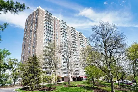 2444 Madison Rd #207, Cincinnati, OH 45208