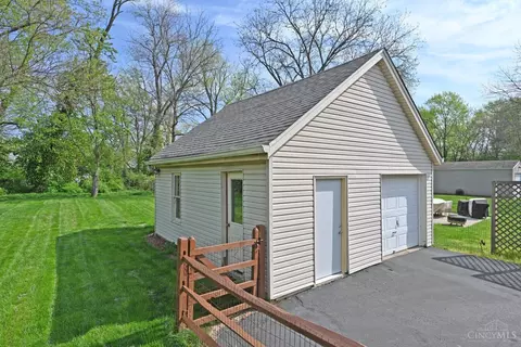 Exterior - 4822 Laurel Ave, Blue Ash, OH 45242 photo 7 of 13