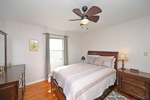 Bedroom - 4822 Laurel Ave, Blue Ash, OH 45242 photo 2 of 9