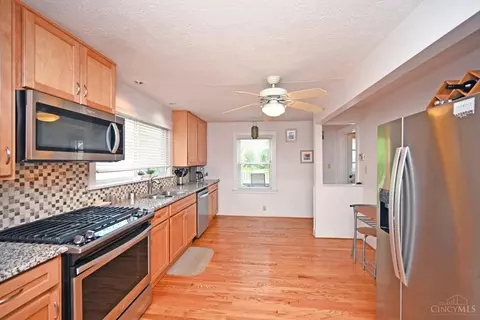 Kitchen - 4822 Laurel Ave, Blue Ash, OH 45242 photo 2 of 6