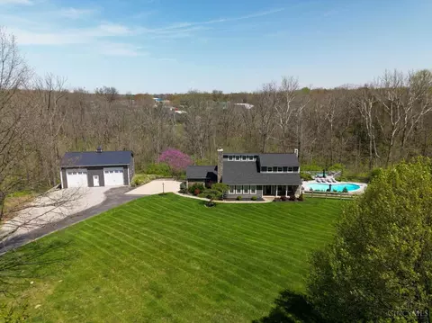 Exterior - 2726 Christopher Dr, Batavia, OH 45103 photo 12 of 14