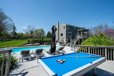 Exterior - 2726 Christopher Dr, Batavia, OH 45103 photo 6 of 14