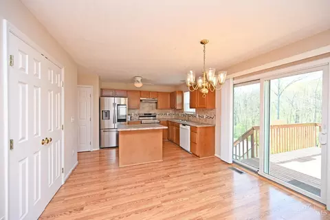 Kitchen - 9629 Fallsridge Ct, Cincinnati, OH 45231 photo 1 of 4