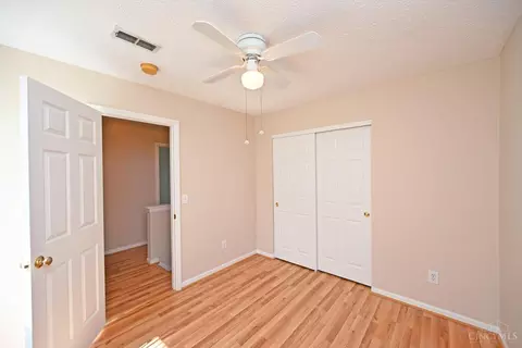 Bedroom - 9629 Fallsridge Ct, Cincinnati, OH 45231 photo 2 of 2