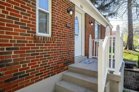 Exterior - 830 Overlook Ave, Cincinnati, OH 45238 photo 3 of 8