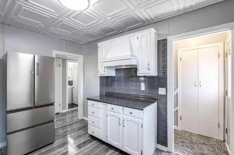 Kitchen - 830 Overlook Ave, Cincinnati, OH 45238 photo 4 of 4