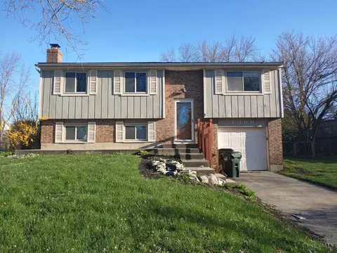 1366 Firethorne Dr, Mason, OH 45040