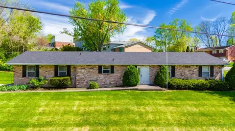 2 Pinehurst Ct, Fairfield, OH 45014