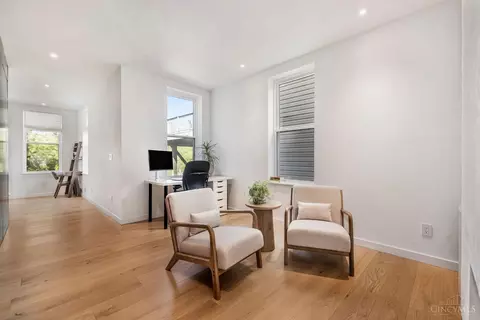 Living - 964 Hatch St, Cincinnati, OH 45202 photo 4 of 8
