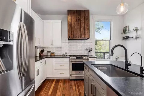 Kitchen - 964 Hatch St, Cincinnati, OH 45202 photo 1 of 3
