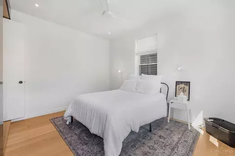 Bedroom - 964 Hatch St, Cincinnati, OH 45202 photo 2 of 5