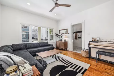 Living - 964 Hatch St, Cincinnati, OH 45202 photo 2 of 8