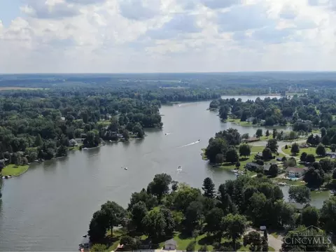 774 Halle Dr, Perry Twp, OH 45118