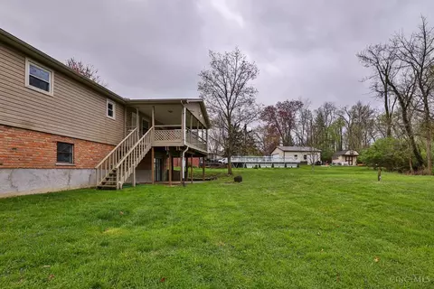 Exterior - 860 Meadow Ridge Dr, Cincinnati, OH 45245 photo 8 of 11