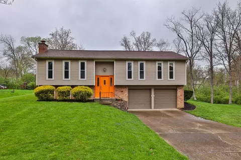 860 Meadow Ridge Dr, Cincinnati, OH 45245