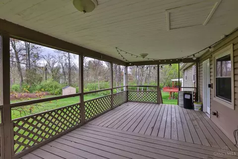 Exterior - 860 Meadow Ridge Dr, Cincinnati, OH 45245 photo 5 of 11