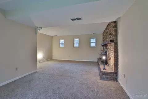 Living - 860 Meadow Ridge Dr, Cincinnati, OH 45245 photo 6 of 6