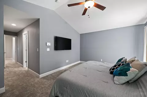 Bedroom - 608 Torrence Ln, Cincinnati, OH 45208 photo 1 of 4