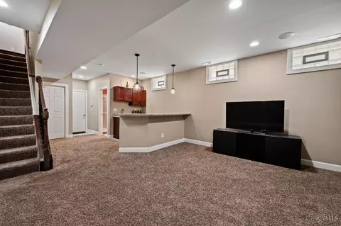 Living - 608 Torrence Ln, Cincinnati, OH 45208 photo 4 of 4