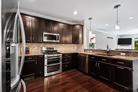 Kitchen - 608 Torrence Ln, Cincinnati, OH 45208 photo 3 of 4
