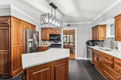 Kitchen - 1502 Larry Ave, Cincinnati, OH 45224 photo 3 of 3