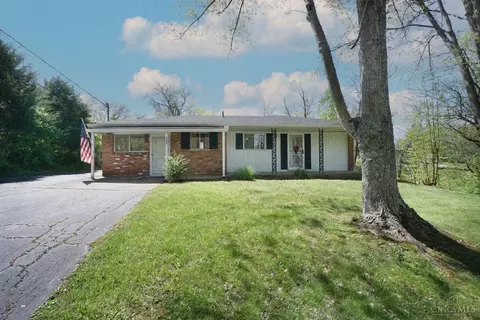 921 Grays Ln, New Richmond, OH 45157