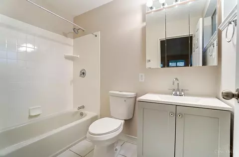 Bath - 820 Cascade Rd, Forest Park, OH 45240 photo 1 of 2