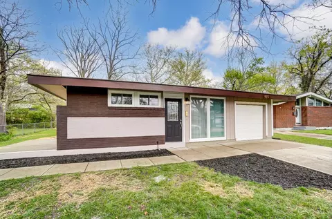 Exterior - 820 Cascade Rd, Forest Park, OH 45240 photo 2 of 6
