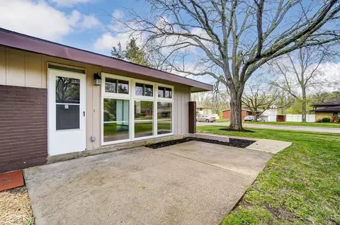 Exterior - 820 Cascade Rd, Forest Park, OH 45240 photo 4 of 6