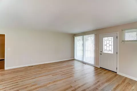 Living - 820 Cascade Rd, Forest Park, OH 45240 photo 1 of 3