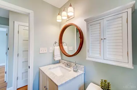 Bath - 1116 Morado Dr, Cincinnati, OH 45238 photo 2 of 5
