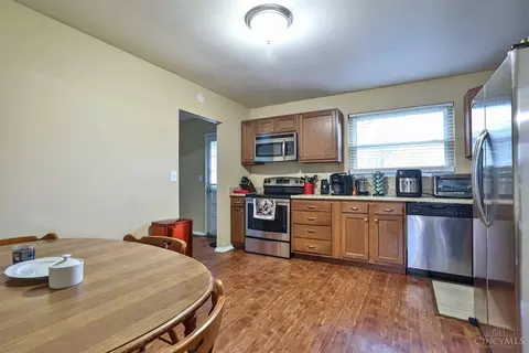Kitchen - 794 Hinton Pl, Forest Park, OH 45240 photo 1 of 2