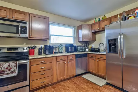 Kitchen - 794 Hinton Pl, Forest Park, OH 45240 photo 2 of 2